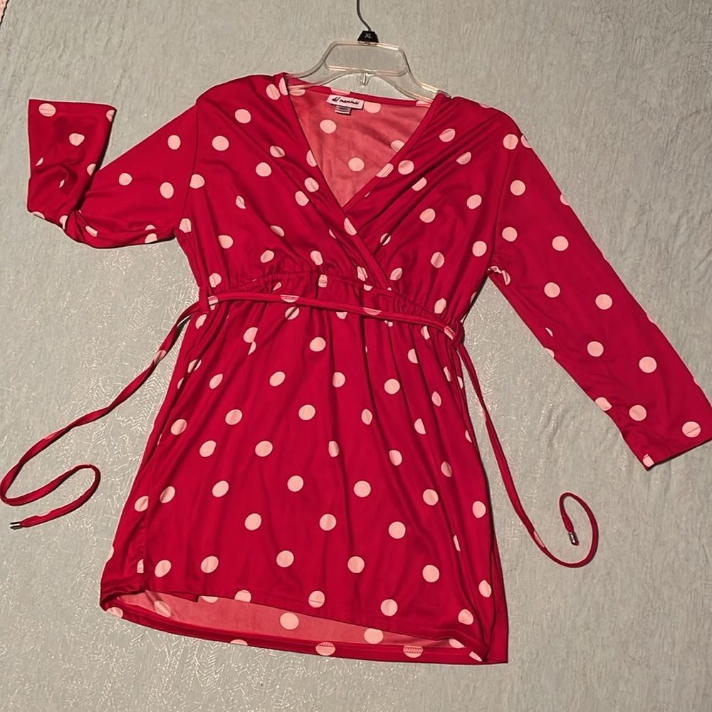 oh! mama small maternity top with elastic empire waist red with white polka dots